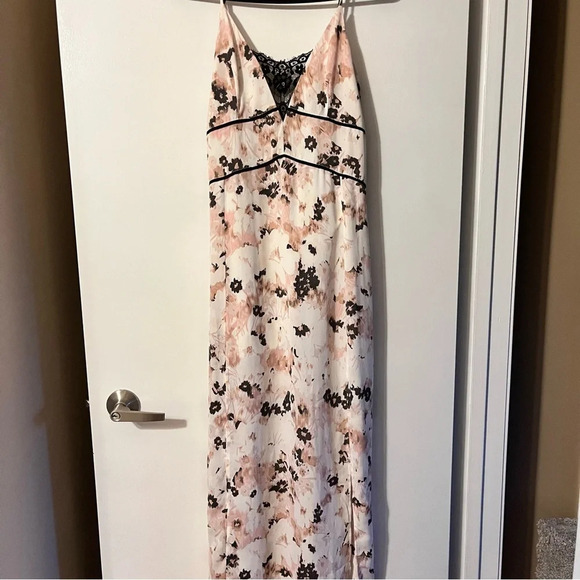 Dynamite Maxi  Dress - Picture 1 of 6